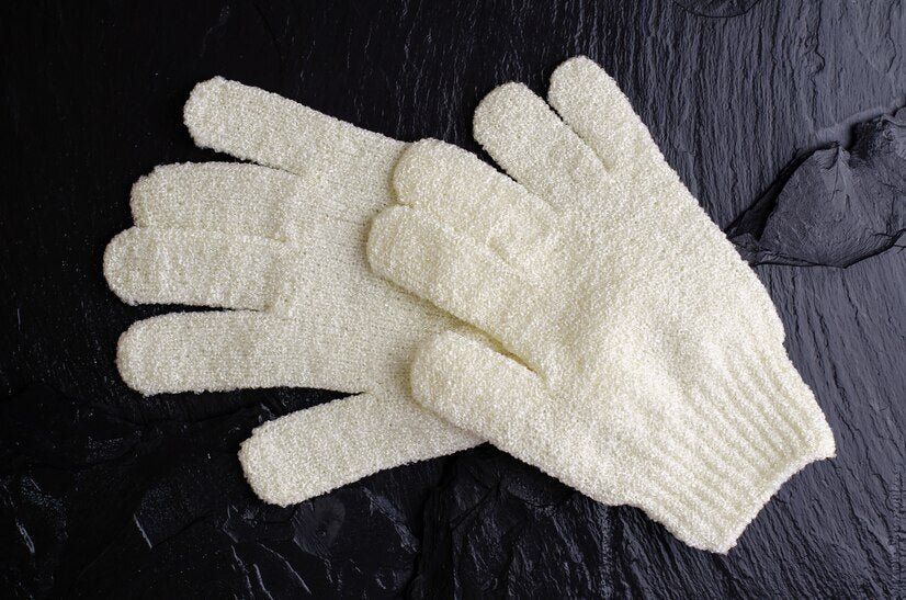 5 Benefits of Using Exfoliating Gloves